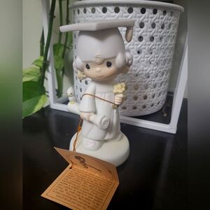 PRECIOUS MOMENTS "THE LORD BLESS YOU AND KEEP YOU” Porcelaine Figurine *1980 NEW